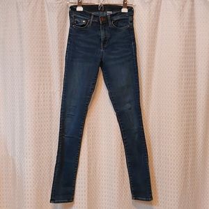 Skinny jeans
